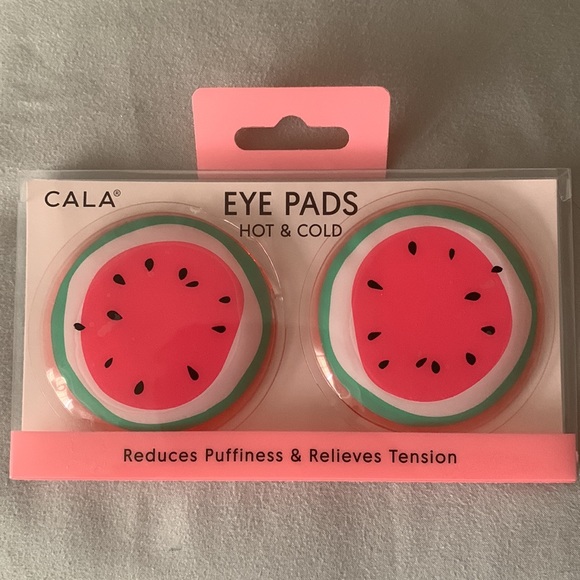 💸 3/$25 Cala hot & cold Eye Pads - Picture 3 of 3